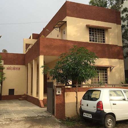 Mtdc Approved Mohiniraj Guest House Nashik Exterior photo